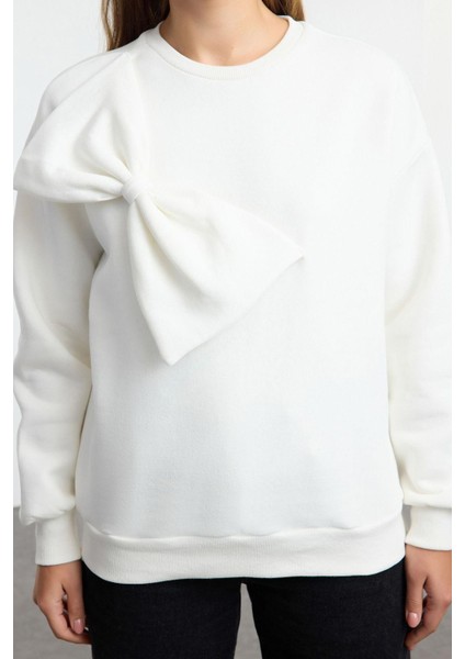Tarz Bol Bisiklet Yaka Düşük Kol Uzun Ince Kurdele Detaylı Rahat Kesim Örme Sweatshirt