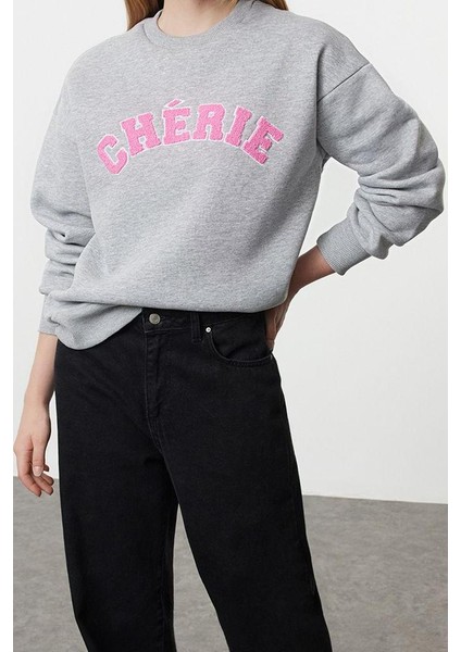 Oversize Bisiklet Yaka Düşük Kol Uzun Kalın Polarlı Rahat Kesim Slogan Nakışlı Örme Sweatshirt