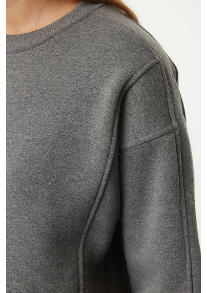 Tarz Bol Bisiklet Yaka Düşük Kol Uzun Geniş Kalıp Cepli Kalın Örme Sweatshirt modelleri