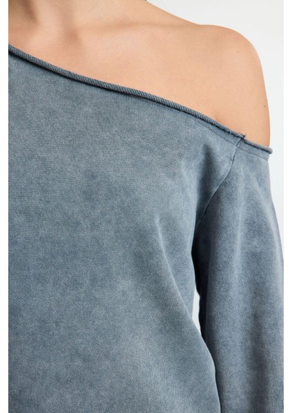 Bol Asimetrik Yaka Düşük Kol Uzun Yıkamalı Geniş Kalıp Asimetrik Yaka Kalın Örme Sweatshirt modelleri