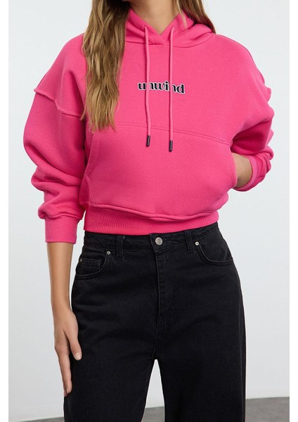 Oversize Kapüşonlu Düşük Kol Crop Slogan Baskılı Geniş Kalıp Kalın Polarlı Örme Sweatshirt