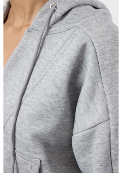 Tarz Bol Kapüşonlu Düşük Kol Uzun Overize Geniş Kalıp Kalın Içi Polarlı V Yaka Örme Sweatshirt