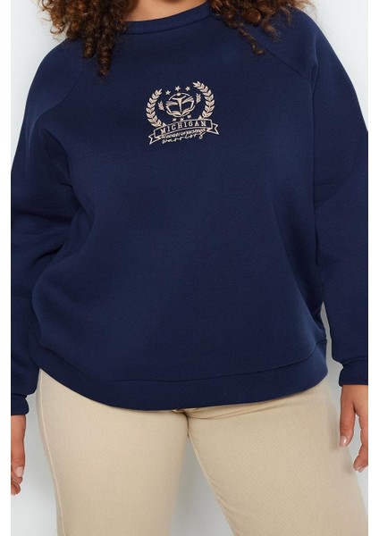 Büyük Beden Oversize Bisiklet Yaka Reglan Kol Kalın Içi Polarlı Nakış Detaylı Örme Sweatshirt modelleri