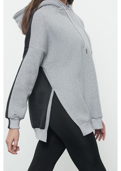 Tarz Oversize Kapüşonlu Düşük Kol Uzun Geniş Kalıp Içi Polarlı Örme Spor Sweatshirt