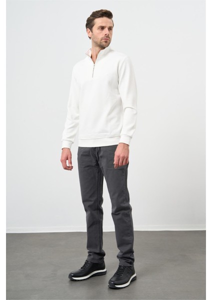 Beyaz Örme Hakim Yaka Pamuklu Casual Slim Fit Dar Kesim Sweatshirt 1013245151
