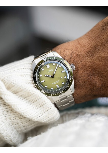 Divers Sixty-Five Date 01 733 7707 4057-07 8 20 18 indirimleri