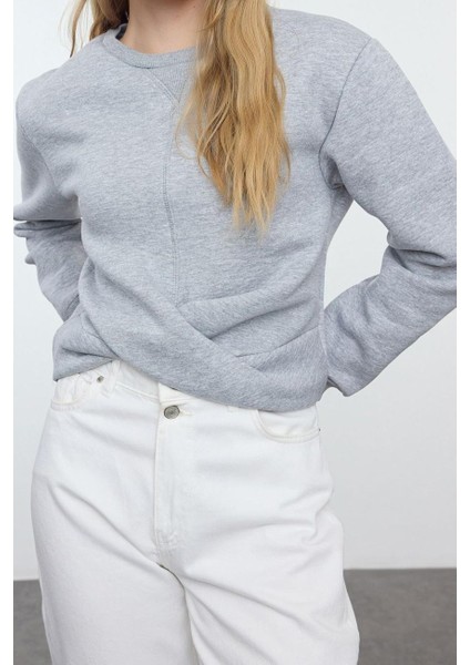 Tarz Slim Bisiklet Yaka Düşük Kol Crop Burgu Detaylı Crop Kalın Içi Polarlı Örme Sweatshirt