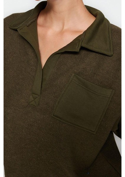 Polo Yaka Standart Kol Haki Kontrast Kumaş Cepli Polo Yaka Normal Kalıp Örme Sweatshirt modelleri