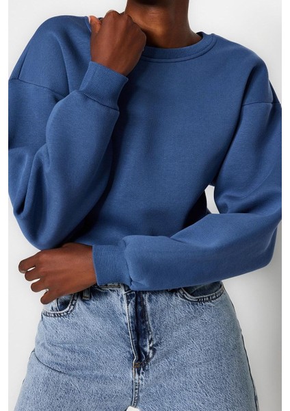 Tarz Crop Dik Yaka Düşük Kol Crop Rahat Kesim Crop Basic Kalın Içi Polarlı Örme Sweatshirt
