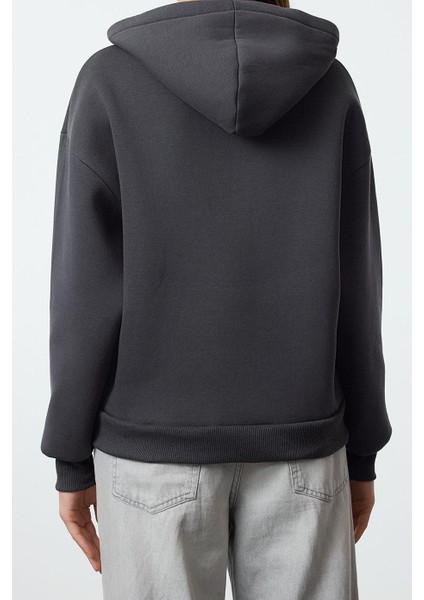 Tarz Relaxed Kapüşonlu Düşük Kol Uzun Taşlı Rahat Kalıp Kalın Içi Polarlı Örme Sweatshirt fırsatları