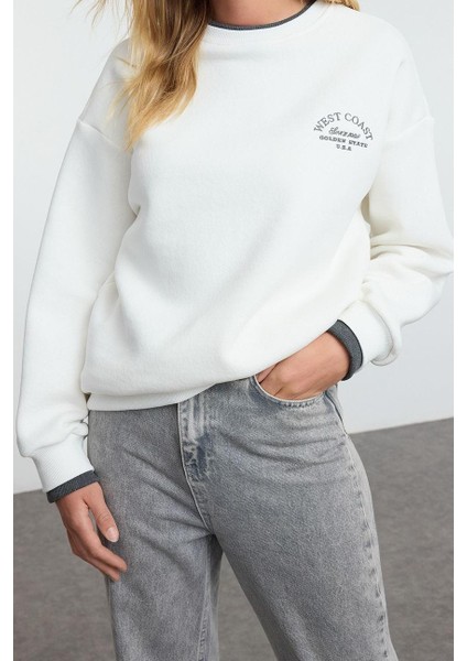 Tarz Bol Bisiklet Yaka Düşük Kol Uzun Slogan Nakışlı Kalıp Kalın Içi Polarlı Örme Sweatshirt