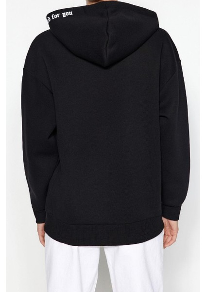 Regular Kapüşonlu Standart Kol Regular Kapüşonu Slogan Baskılı Geniş Kesim Örme Sweatshirt indirimleri