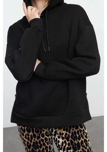 Kadın Moda Şık Bol Kapüşonlu Düşük Kol Uzun Fermuar Detaylı Kalıp Kalın Içi Polarlı Örme Sweatshirt modelleri