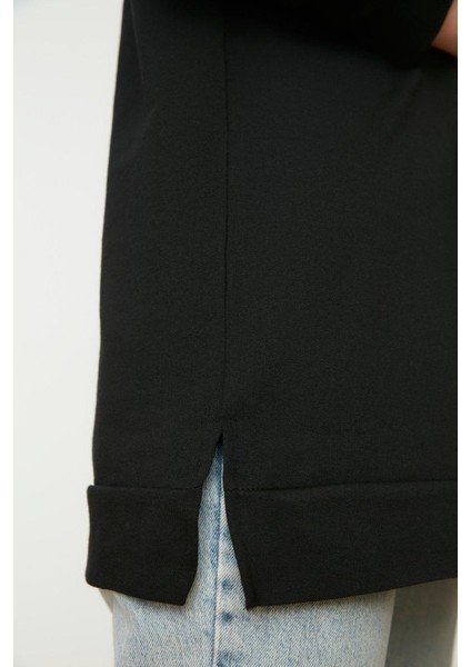 Tesettür Tarz Regular Bisiklet Yaka Standart Kol Uzun Yırtmaç Detaylı Basic Örme Sweatshirt