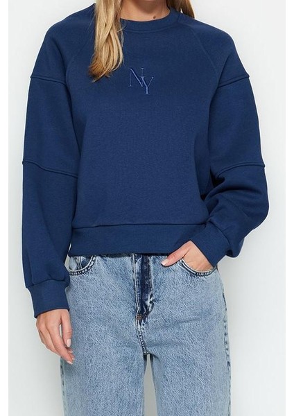 Tarz Regular Bisiklet Yaka Düşük Kol Crop Fit Nakışlı Kalın Içi Polarlı Örme Sweatshirt