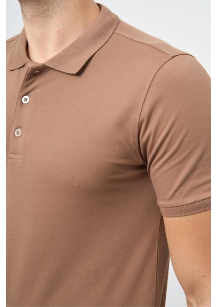Sütlü Kahverengi Kısa Kol Kendinden Desenli Jakarlı Polo Yaka Casual Comfort Fit Tişört 1011240189
