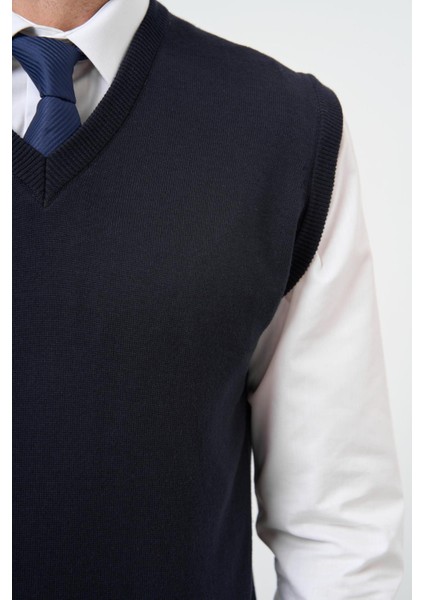 Koyu Lacivert Düz Örme V Yaka Classic Comfort Fit Triko 1012245003 fırsatları