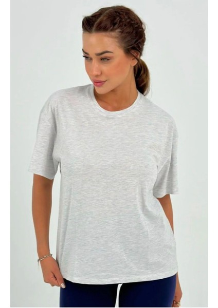 Kadın Açık Gri Baskısız Basic Pamuklu Oversize T-Shirt modelleri