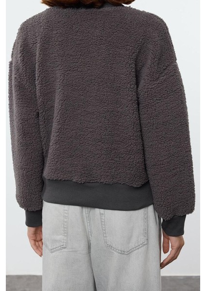 Tarz Bol Dik Yaka Düşük Kol Uzun Fermuarlı Geniş Kalıp Peluş Kalın Örme Sweatshirt
