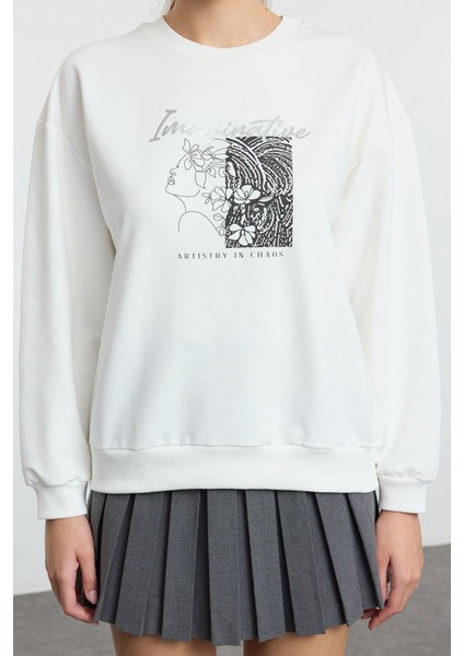 Kadın Regular Dik Yaka Düşük Kol Uzun Geniş Kalıp Varak Baskılı Kalın Içi Polarlı Örme Sweatshirt
