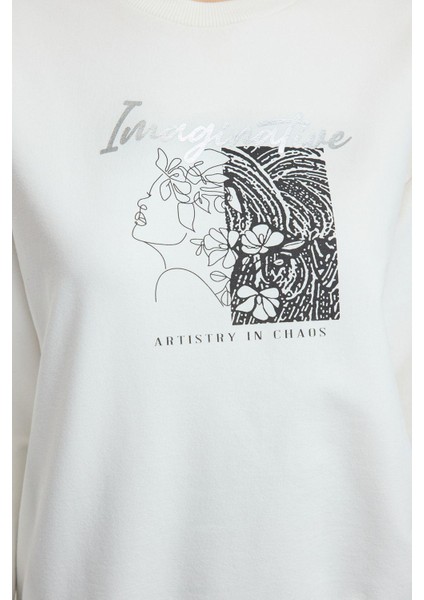 Kadın Regular Dik Yaka Düşük Kol Uzun Geniş Kalıp Varak Baskılı Kalın Içi Polarlı Örme Sweatshirt
