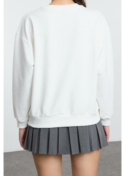 Kadın Regular Dik Yaka Düşük Kol Uzun Geniş Kalıp Varak Baskılı Kalın Içi Polarlı Örme Sweatshirt