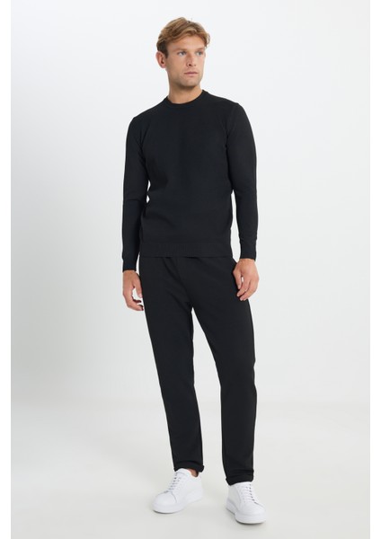 Standart Fit Normal Kesim Bisiklet Yaka Jakarlı Triko Kazak fiyatları