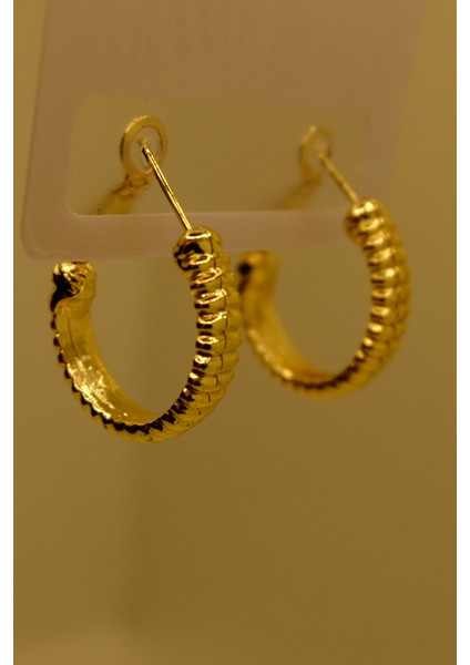 Gold Burgulu Şık Halka Küpe