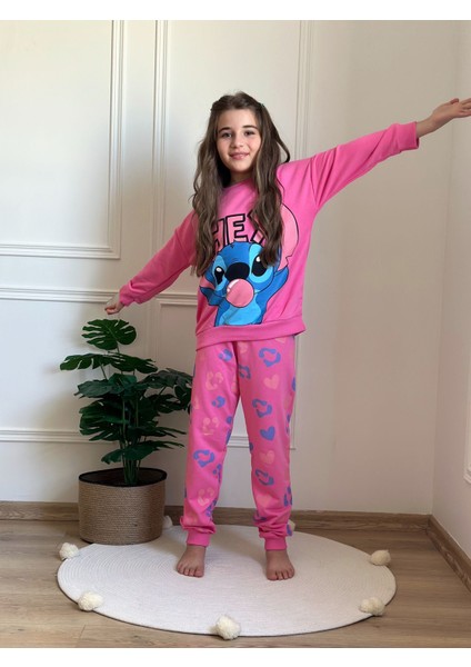 Pembe Sırt Baskılı Stitch Eşofman Takımı fırsatları