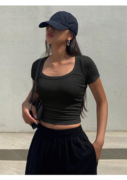 U Yaka Siyah Renk Fitilli Kısa Kollu Slim Fit Crop Top Bluz modelleri