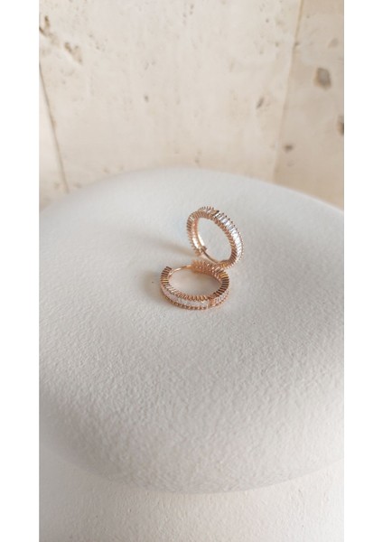 Ricco Jewellery 14 k Rose Gold Kaplama 925 Ayar Gümüş Baget Taşlı Halka Küpe 2 Cm