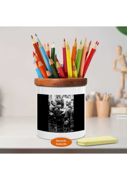 Siyah Beyaz Kalpaklı Kemal Atatürk Ahşap Seramik Kalemlik -Ataturk (1064)