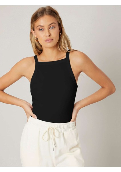 Kare Yaka Omuzu Açık Askılı Siyah Renk Fitilli Bluz