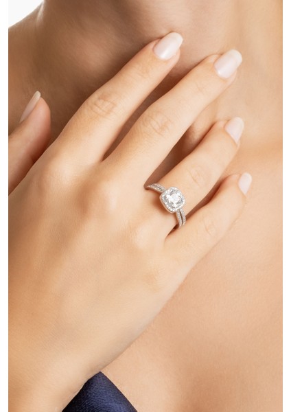 Baget Parıltısı 18 Ayar Beyaz Altın Kaplama Ikili Gümüş Yüzük modelleri