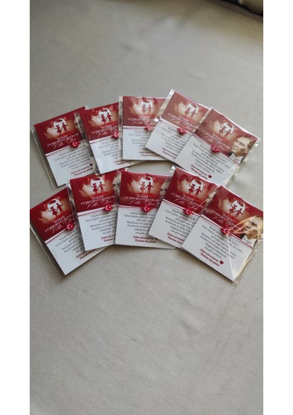 29 Ekim Cumhuriyet Bayramı Kartı ve Bileklik 12 Adet (Hepsi Ayrı Paketli ve Arkası Ayarlı ) fırsatları