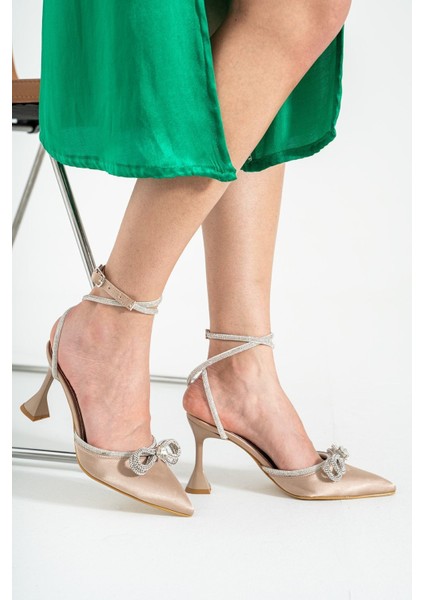 Ten Renk Saten Bilekten Bağlamalı Taşlı Fiyonklu Topuklu Kadın Ayakkabı indirimleri