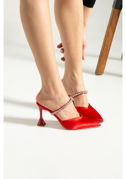 Kırmızı Saten Taş Detaylı Topuklu Ayakkabı modelleri