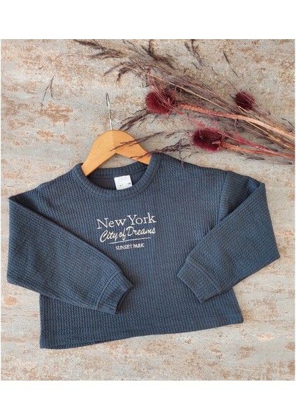 Antrasit Renk, Nakış Detaylı, Kız Çocuk Crop fiyatları