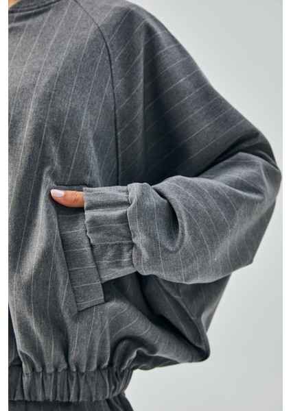 Kadın Gri Yün Poliviskon Çizgili Fermuarlı Oversize Bomber Ceket 28075 fiyatları