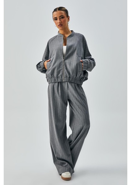 Kadın Gri Yün Poliviskon Çizgili Fermuarlı Oversize Bomber Ceket 28075 fırsatları