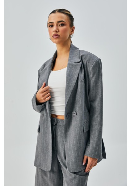 Kadın Gri Yün Poliviskon Çizgili Kruvaze Yaka Düğmeli Blazer Ceket 28076 fırsatları