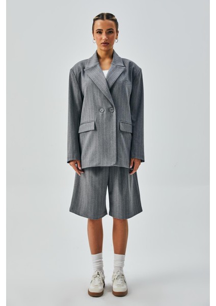 Kadın Gri Yün Poliviskon Çizgili Kruvaze Yaka Düğmeli Blazer Ceket 28076 indirimleri