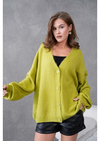 Yağ Yeşili Yumoş V Yaka Düğmeli Oversize Triko Hırka 24106