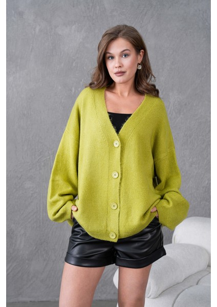 Yağ Yeşili Yumoş V Yaka Düğmeli Oversize Triko Hırka 24106 fiyatları