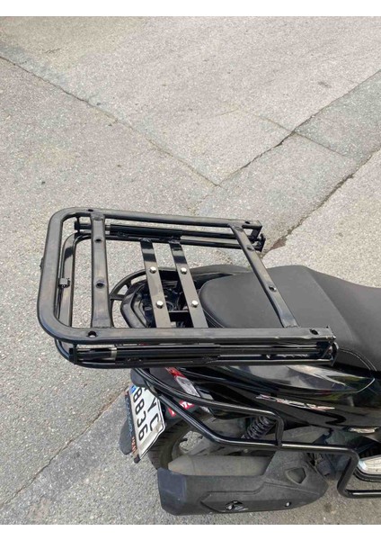 Honda Pcx Kızaklı Paket Servis Çantası Demiri Topcase Center modelleri