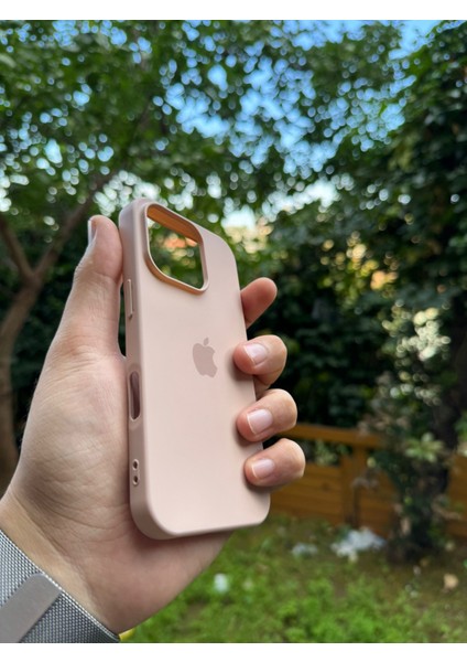 Meri Case Iphone 16 Pro Uyumlu Logolu Içi Kadife Lansman Kılıf Arka Kapak