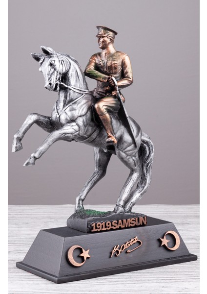 Dekoratif Atatürk At Üzerinde Özel Tasarım Biblo