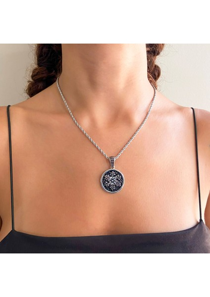 316L Çelik Çiçek Detaylı Yuvarlak Kolye Ucu TGR-559 fiyatları