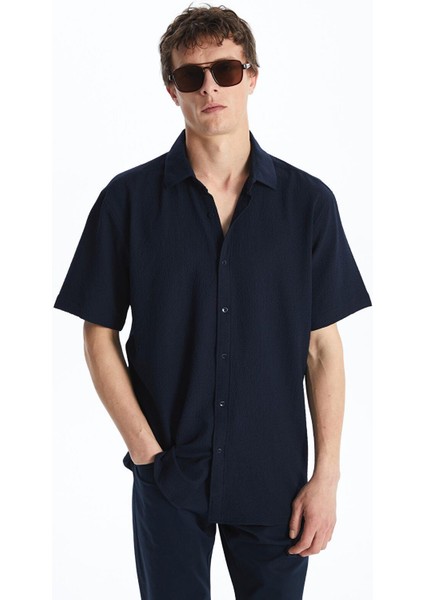 Lcwaıkıkı Classic Lacivert Regular Fit Kısa Kollu Armürlü Erkek Gömlek