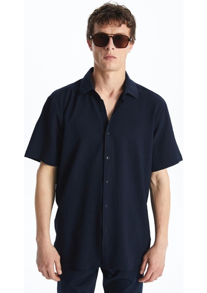 Lcwaıkıkı Classic Lacivert Regular Fit Kısa Kollu Armürlü Erkek Gömlek